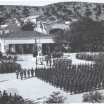 Rassegna di unità della divisione Acqui sulla piazza del tribunale di Argostoli (Cefalonia)